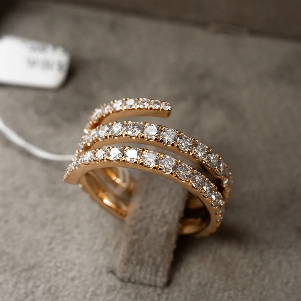 IGI Ring Big Snake 750 rose gold 69 brilliants 3.12ct. TW/VSi