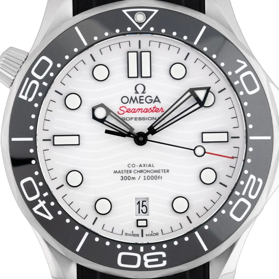 Omega Seamaster Diver 300M White Dial 2024 - 210.32.42.20.04.001