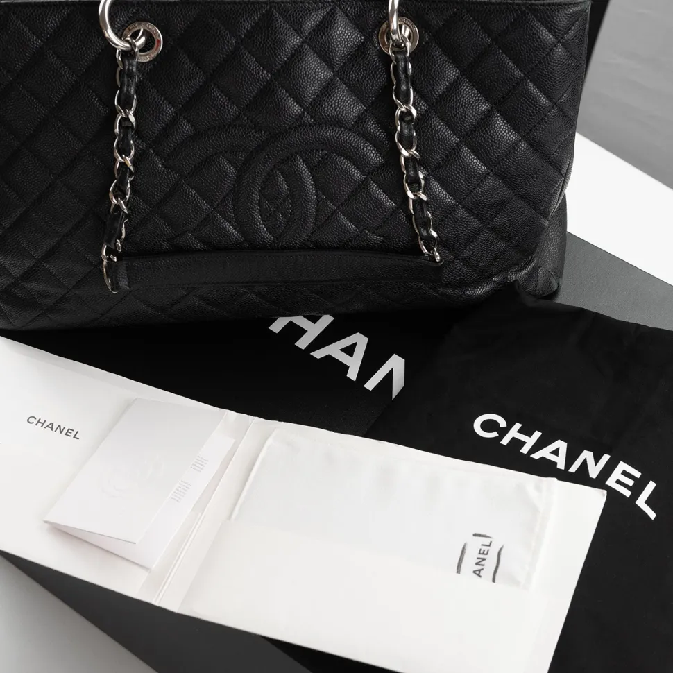 Chanel Vintage Leather Shoulder Bag