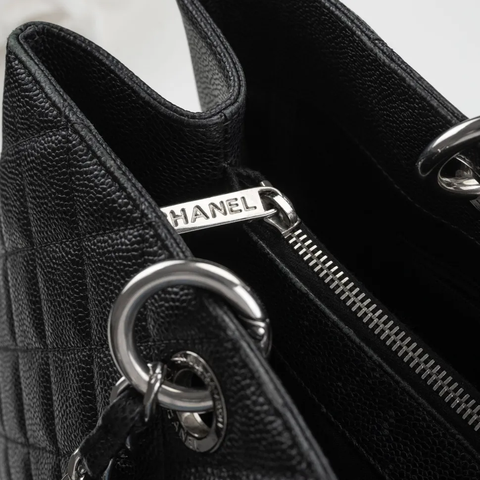 Chanel Vintage Leather Shoulder Bag